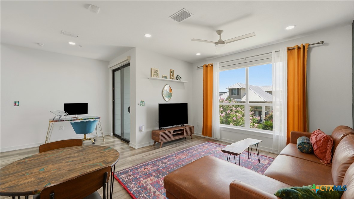 653 Stadtbach Street Property Photo 14