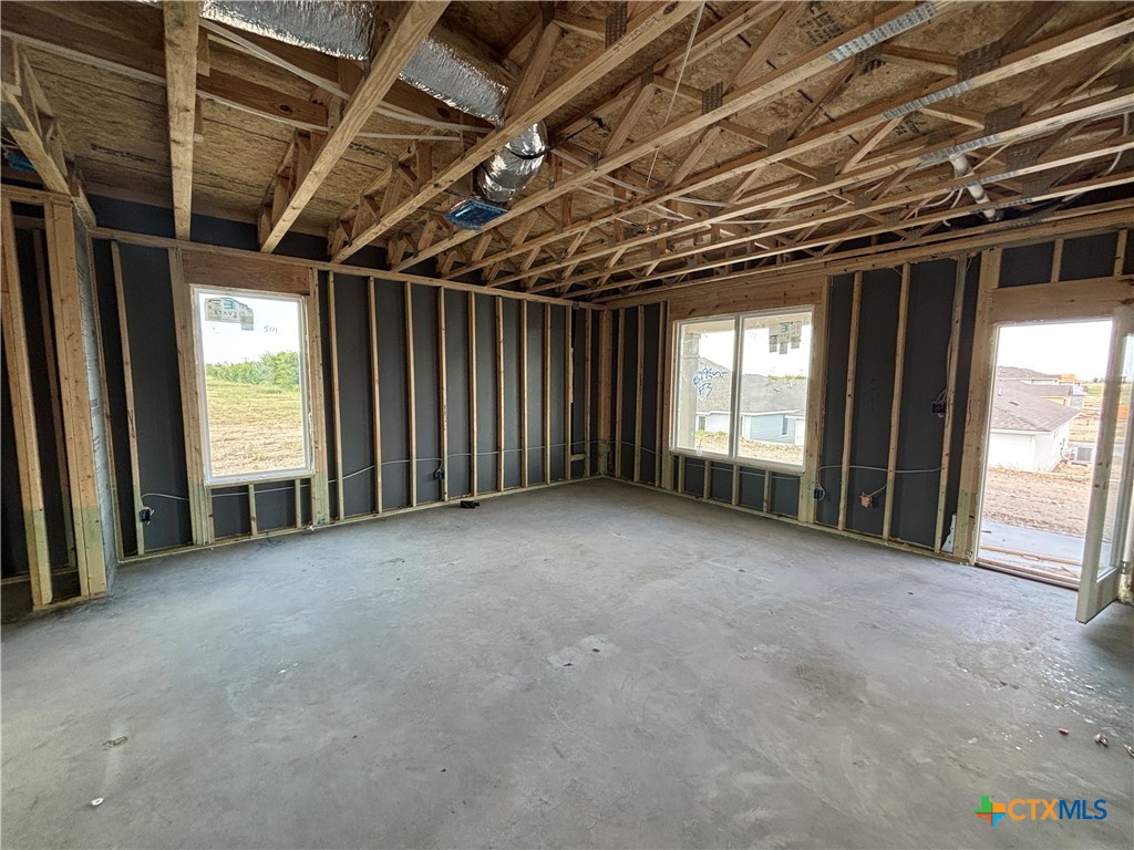 1776 Longmire Loop Property Photo 4