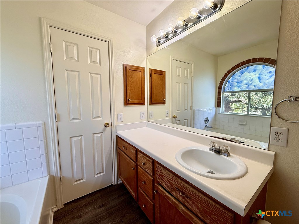 8219 Shooting Quail Property Photo 14