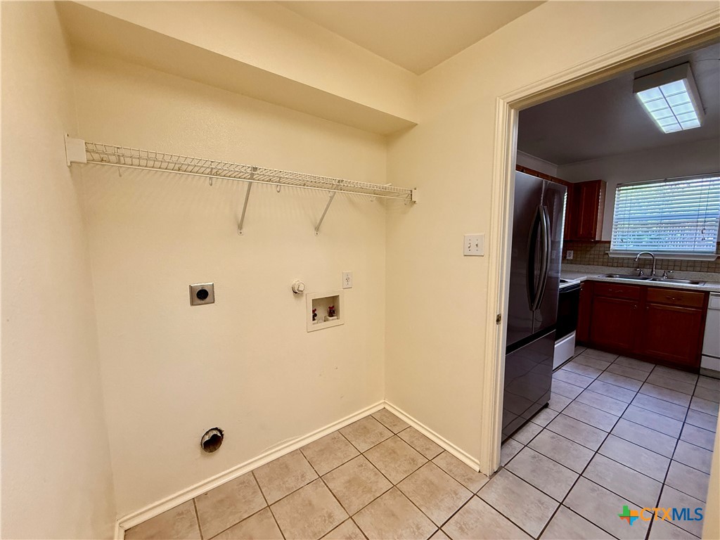 8219 Shooting Quail Property Photo 22