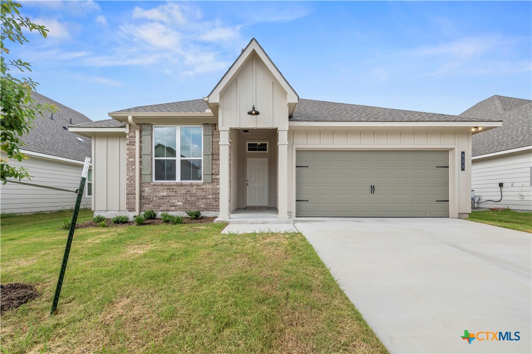 521 Pipe Creek Drive Property Photo 1