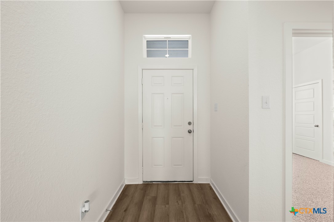 521 Pipe Creek Drive Property Photo 3