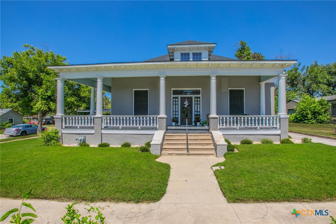 818 S 3rd Street