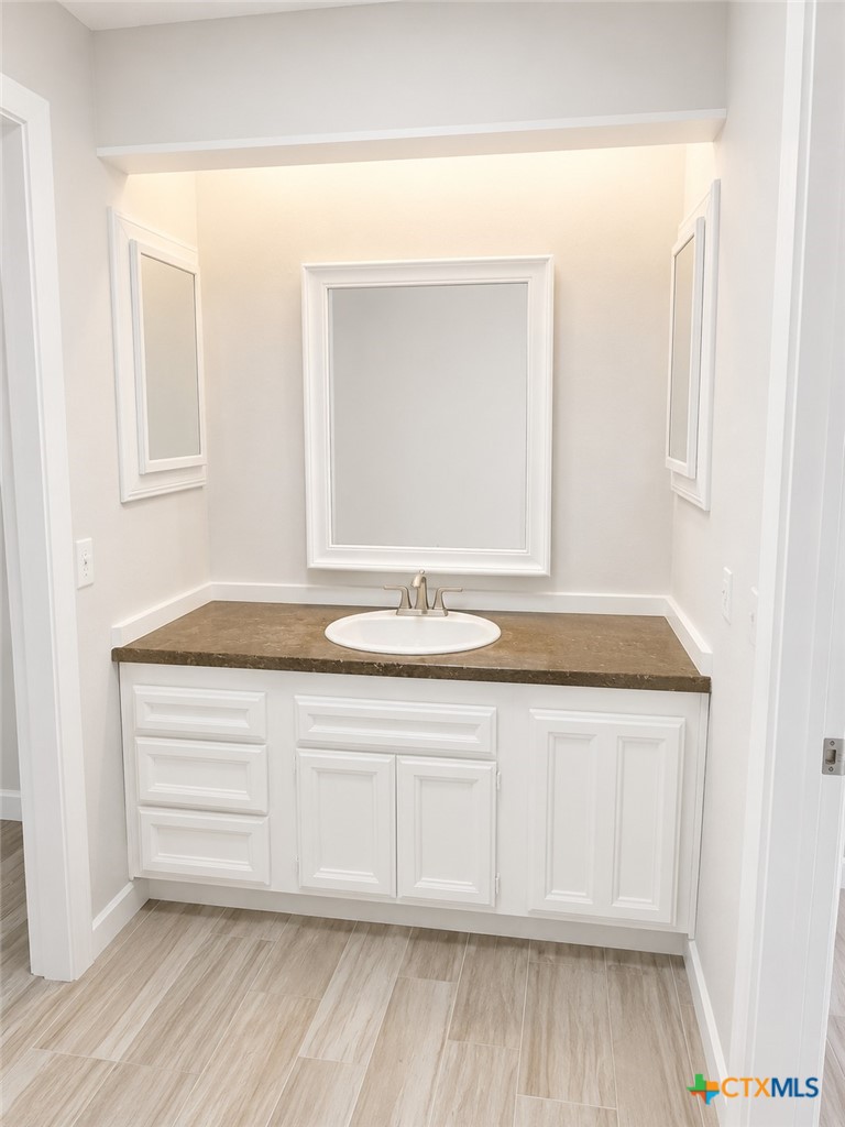 1820 Triple Peak Drive Property Photo 15