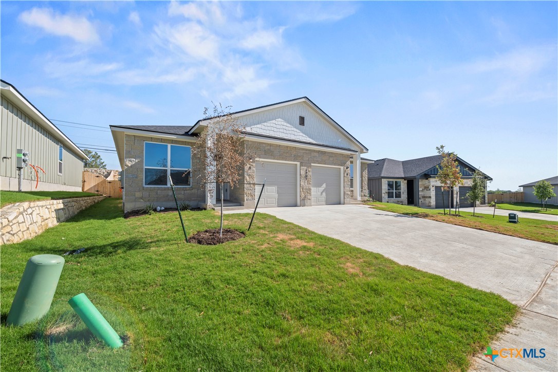 3904 Sugar Hackberry Trail Property Photo 2