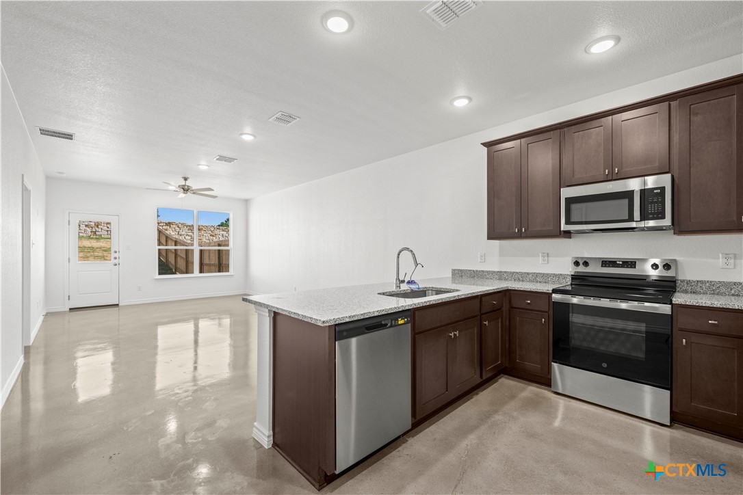 3904 Sugar Hackberry Trail Property Photo 8