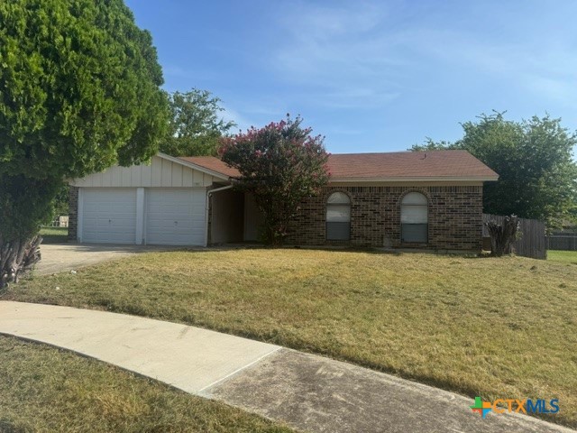 2403 Hunt Drive Property Photo 2