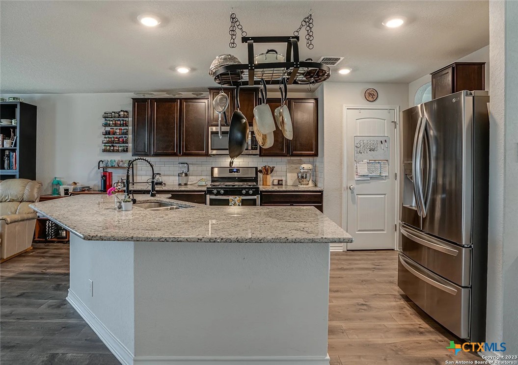 9654 Holly Patch Property Photo 8