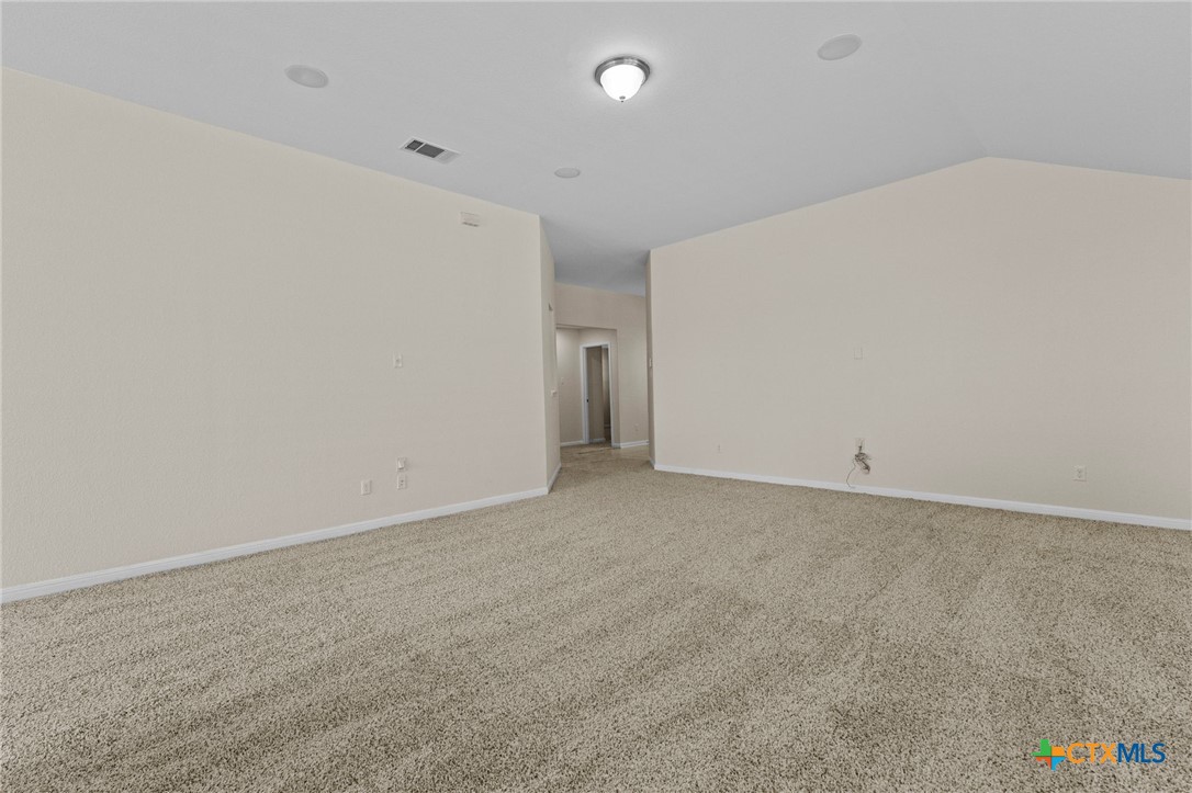 185 Silver Maple Property Photo 3