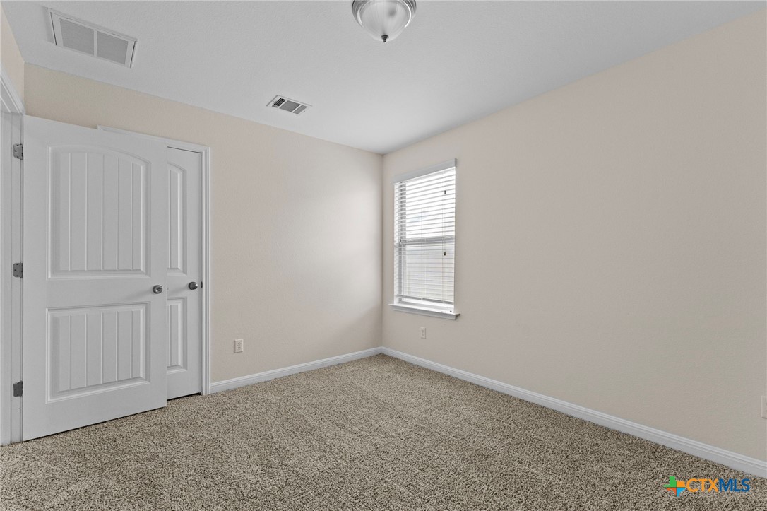 185 Silver Maple Property Photo 4