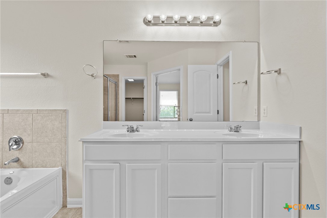 185 Silver Maple Property Photo 10