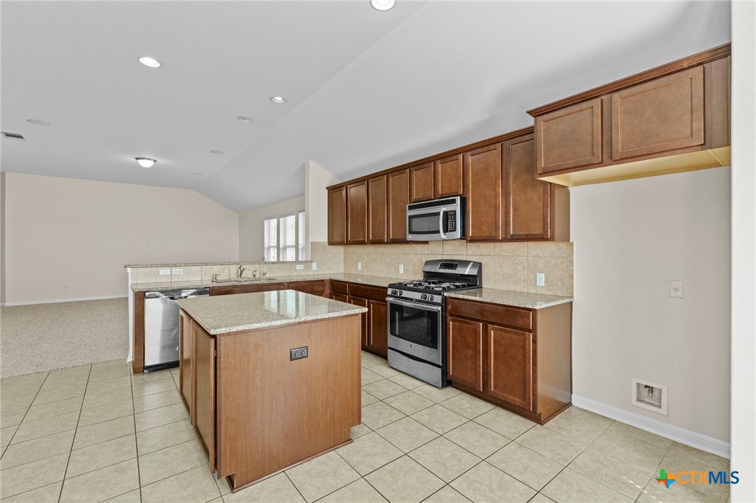 185 Silver Maple Property Photo 23