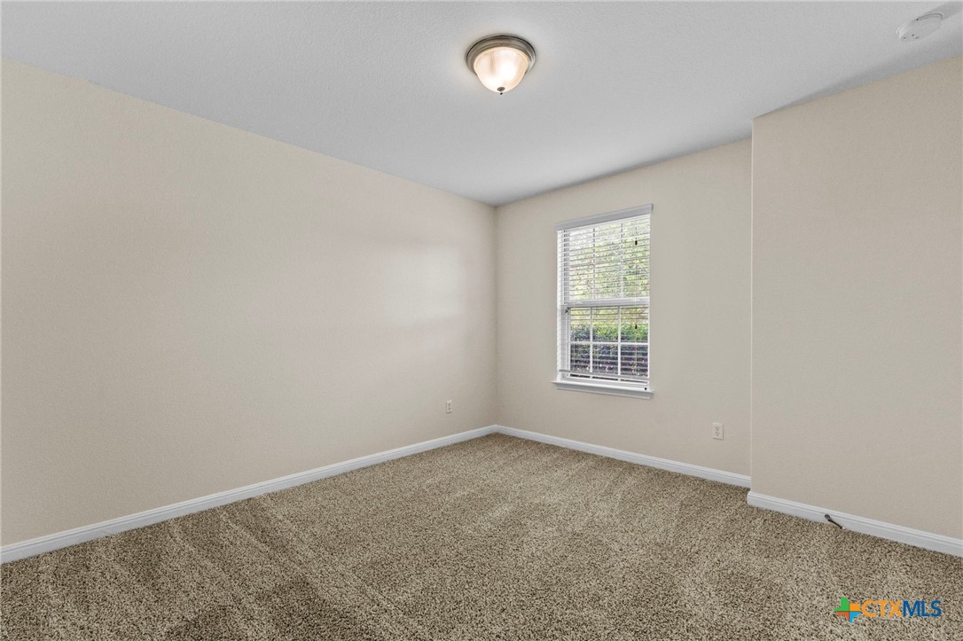 185 Silver Maple Property Photo 28