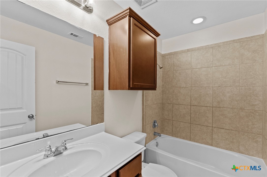 185 Silver Maple Property Photo 32