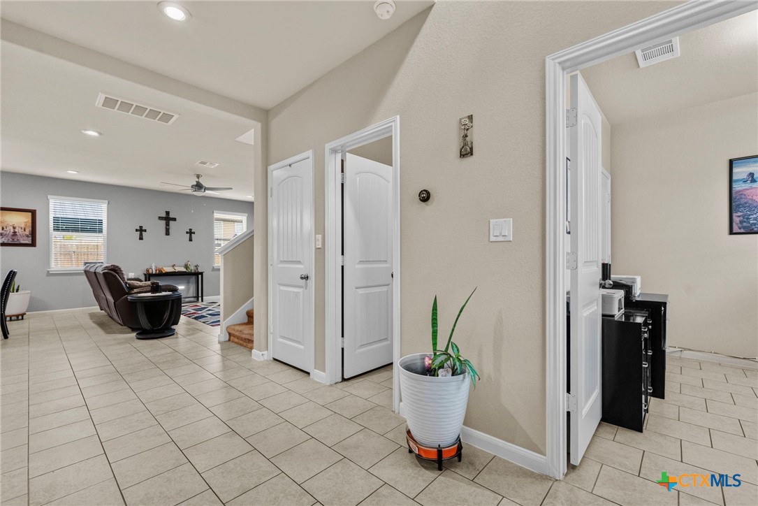 673 Sheridan Park Property Photo 7