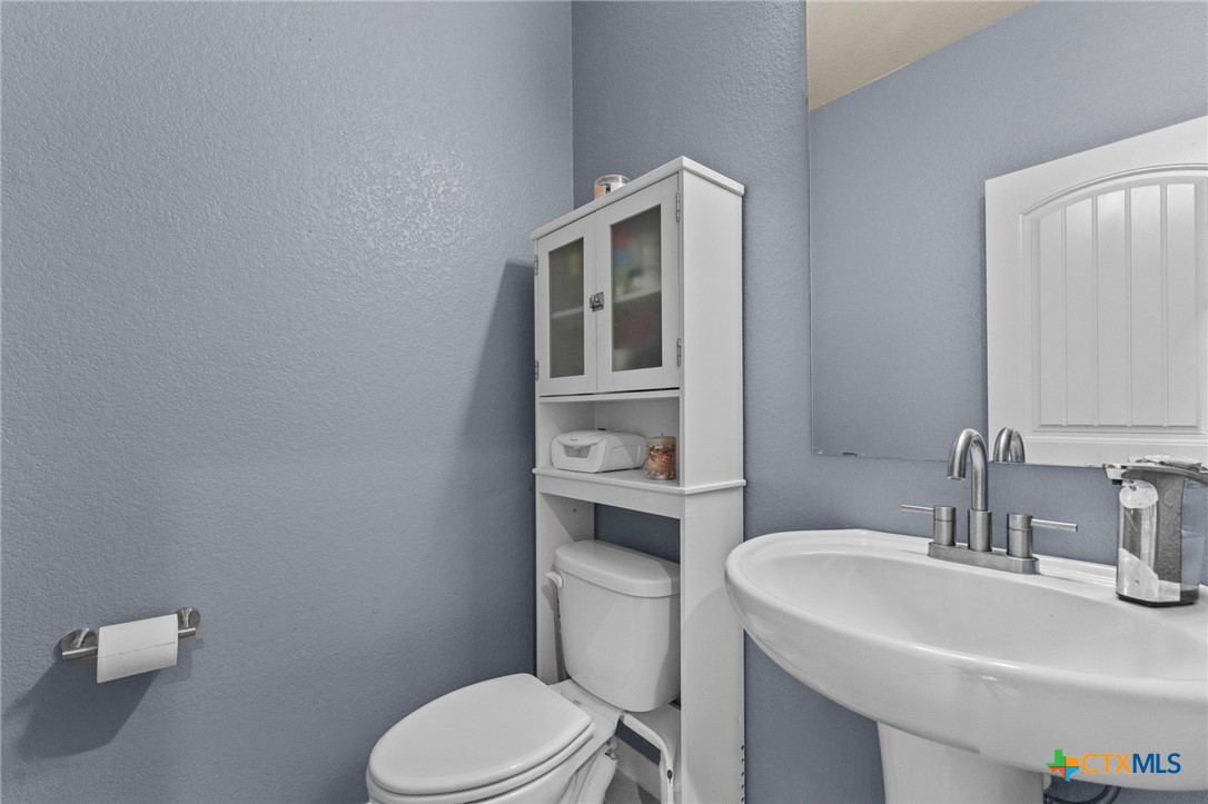 673 Sheridan Park Property Photo 10