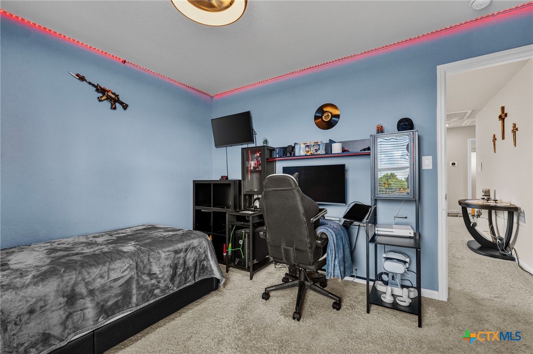 673 Sheridan Park Property Photo 38