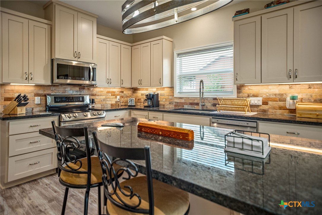 258 Alamo Beach Avenue Property Photo 14