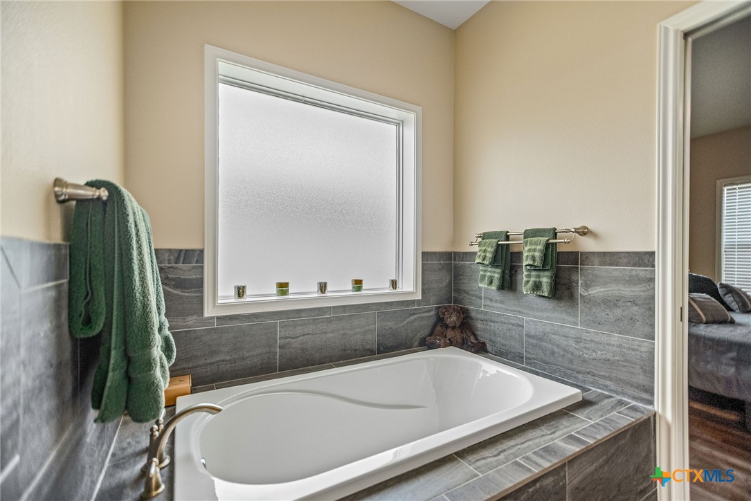 258 Alamo Beach Avenue Property Photo 17