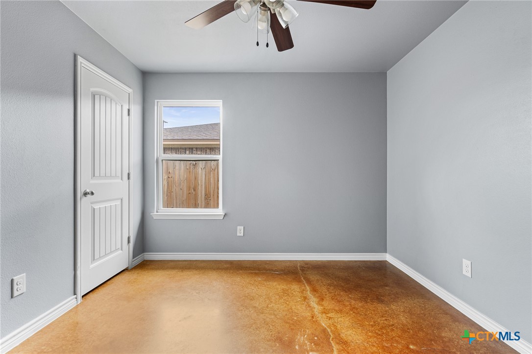 1806 Castroville Trail Property Photo 7