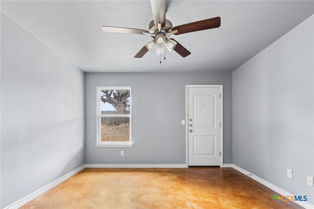 1806 Castroville Trail Property Photo 10