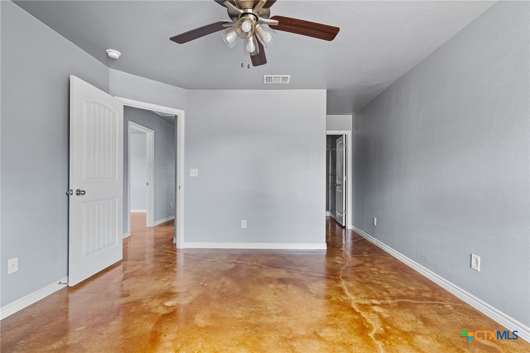 1806 Castroville Trail Property Photo 11