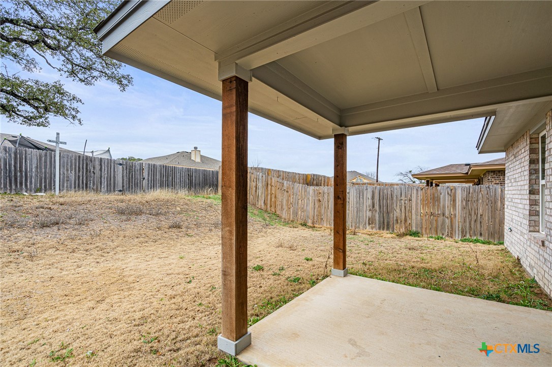 1806 Castroville Trail Property Photo 13