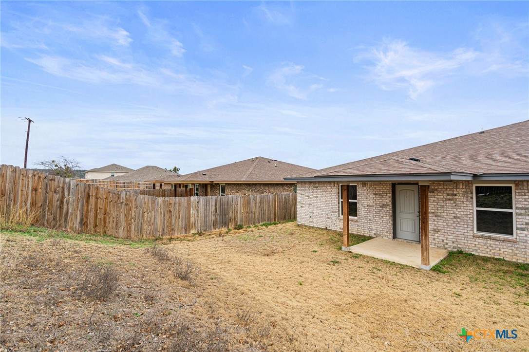 1806 Castroville Trail Property Photo 14