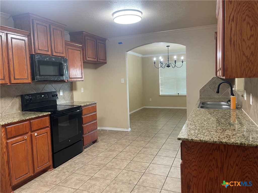 2804 Hector Drive Property Photo 4