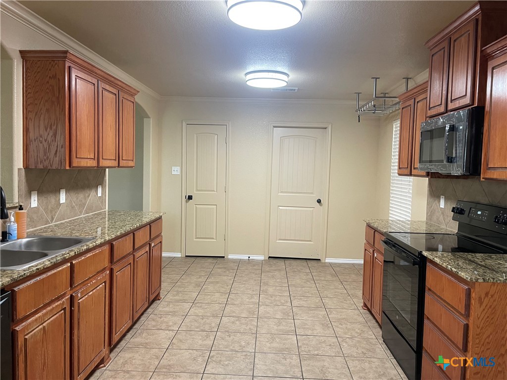 2804 Hector Drive Property Photo 5