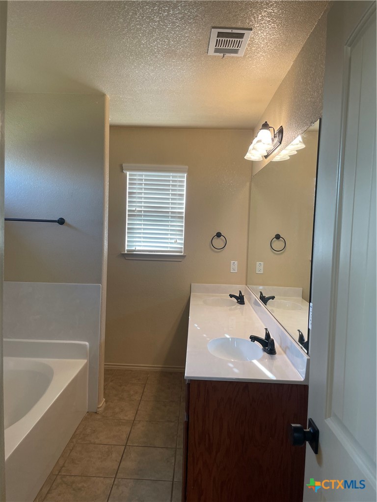 2804 Hector Drive Property Photo 14