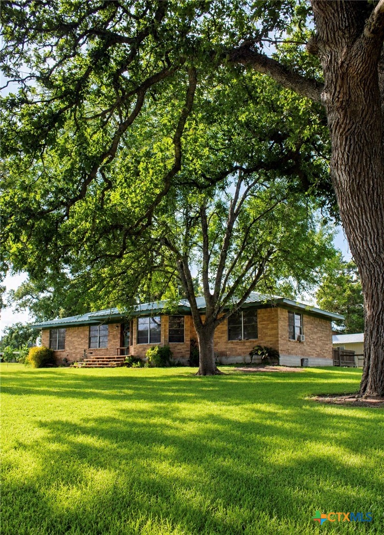 134 Private Road 1006 Property Photo 1