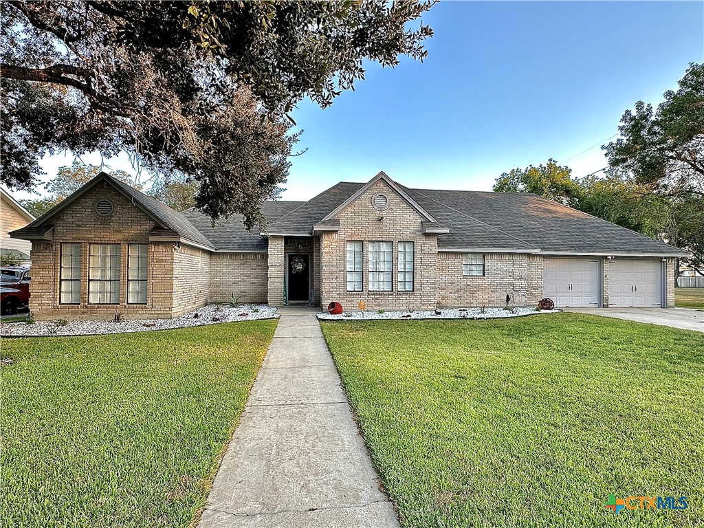 203 Chimney Rock Drive Property Photo 1
