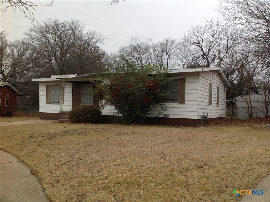 1601 Elkins Avenue Property Photo 1