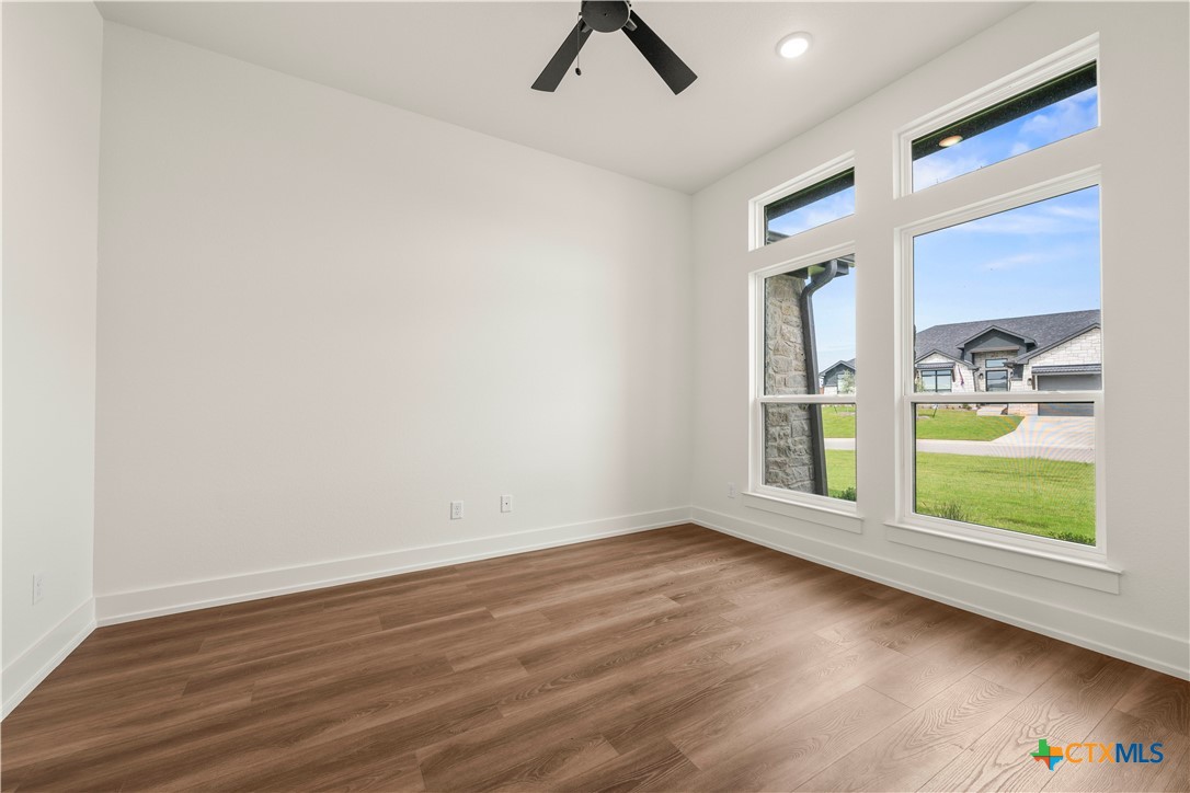 2021 Bluff Drive Property Photo 10