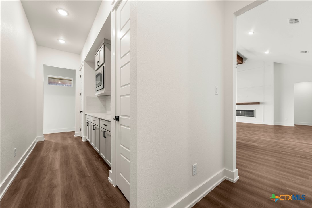 2021 Bluff Drive Property Photo 14