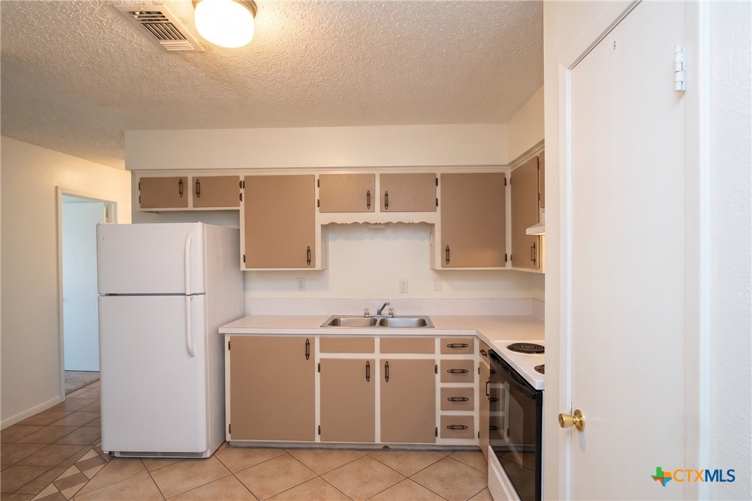 703 Traci Drive Property Photo 3
