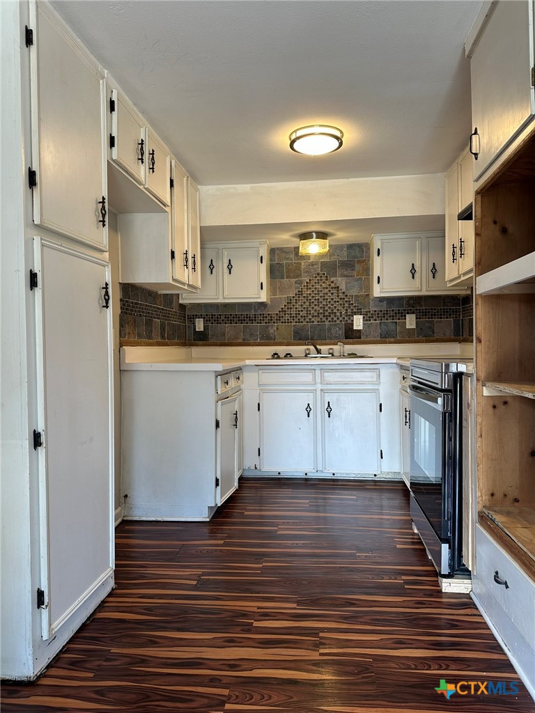 1704 Avondale Street Property Photo 3