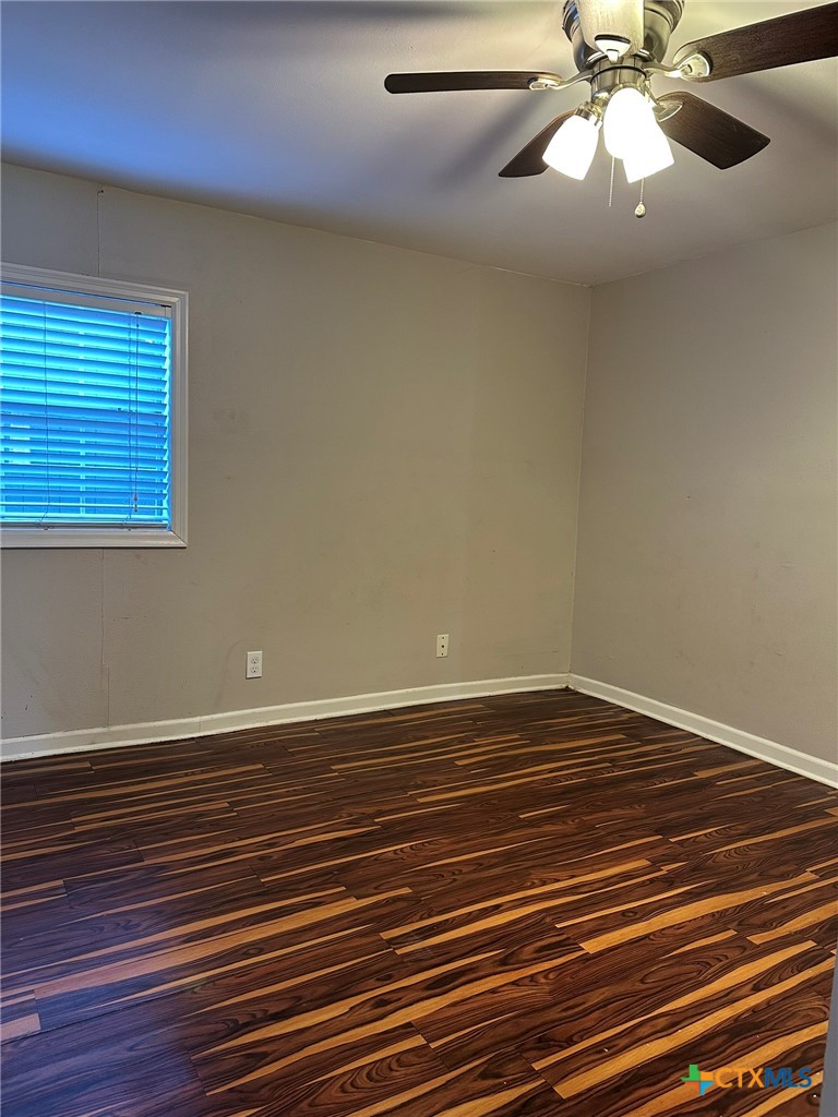 1704 Avondale Street Property Photo 6
