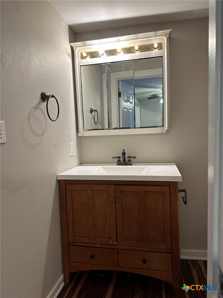 1704 Avondale Street Property Photo 7