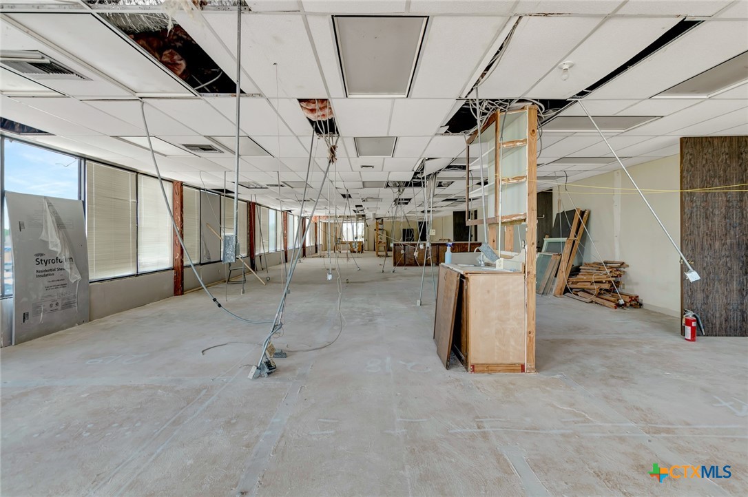 1910 Commerce Street Property Photo 7