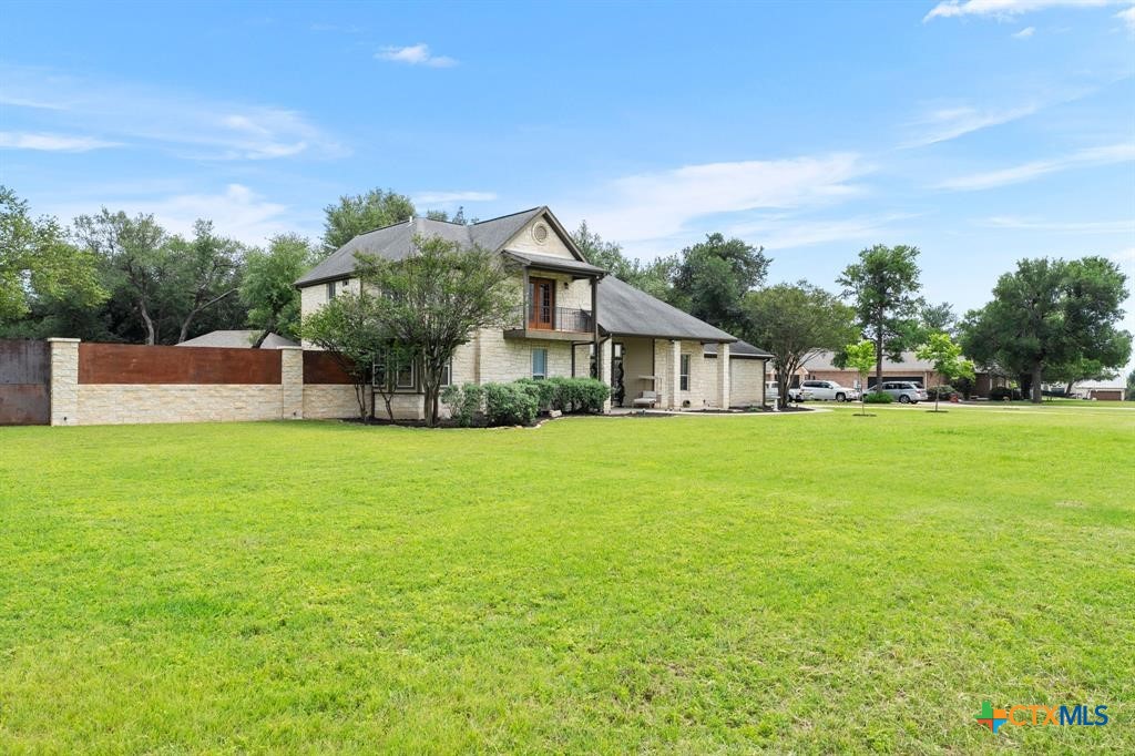 101 Landons Way Property Photo 2