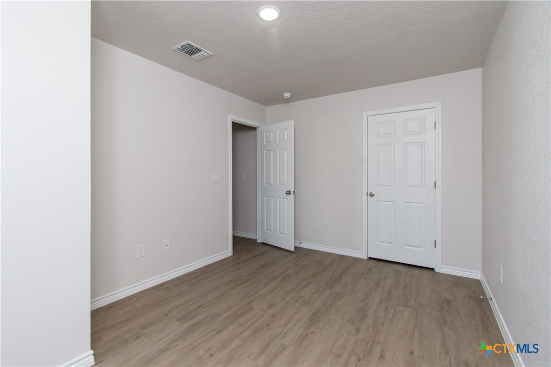 802 White Meadow Ln. B Property Photo 14