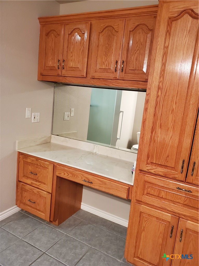 136 Royal Crest Circle Property Photo 11