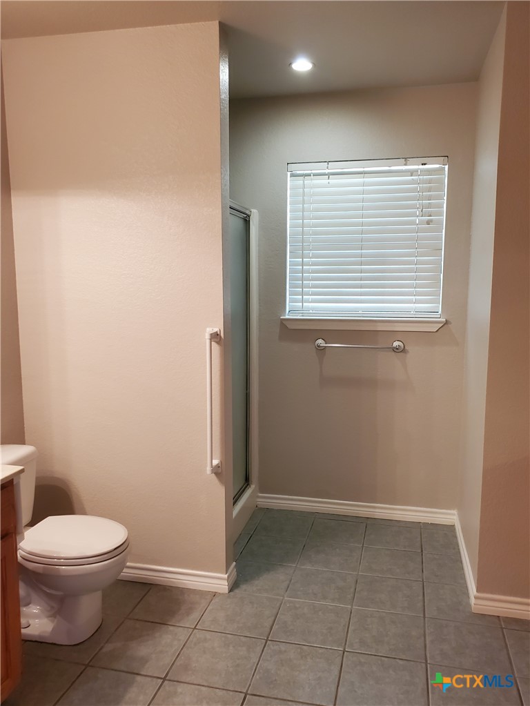 136 Royal Crest Circle Property Photo 12