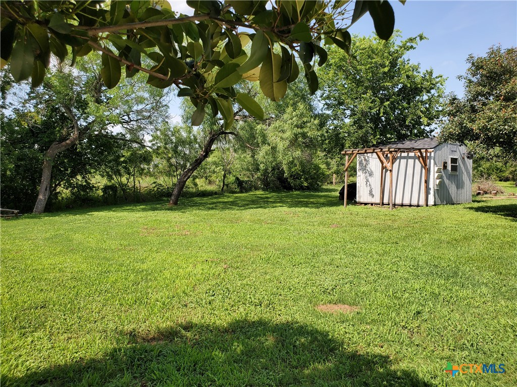 136 Royal Crest Circle Property Photo 14