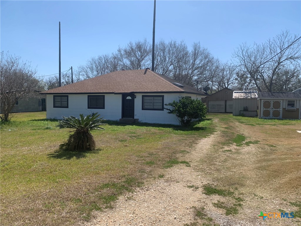 10704 State Highway 185 Property Photo 1