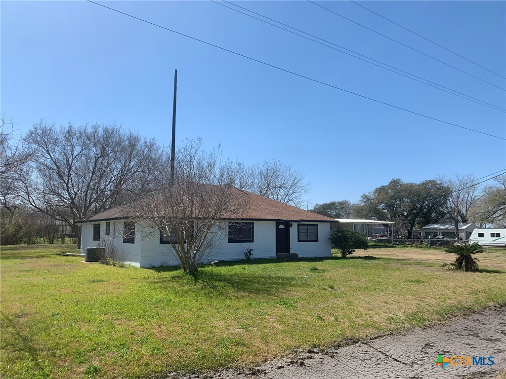 10704 State Highway 185 Property Photo 2