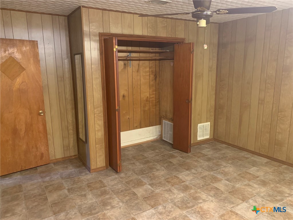 10704 State Highway 185 Property Photo 19