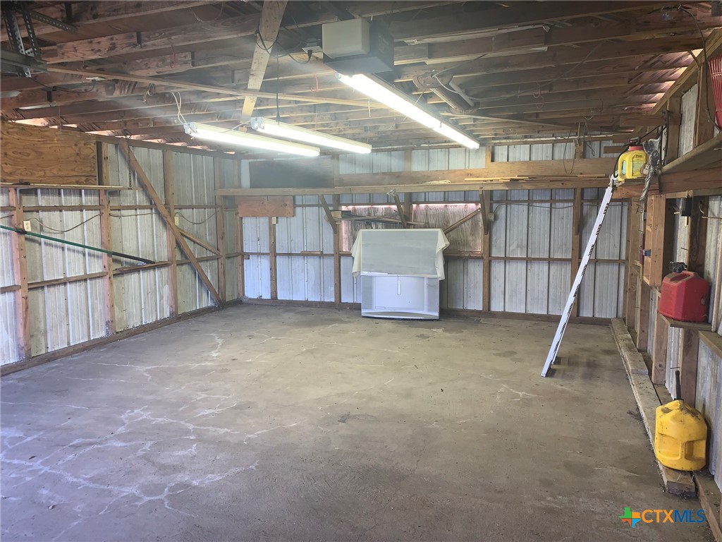 10704 State Highway 185 Property Photo 21